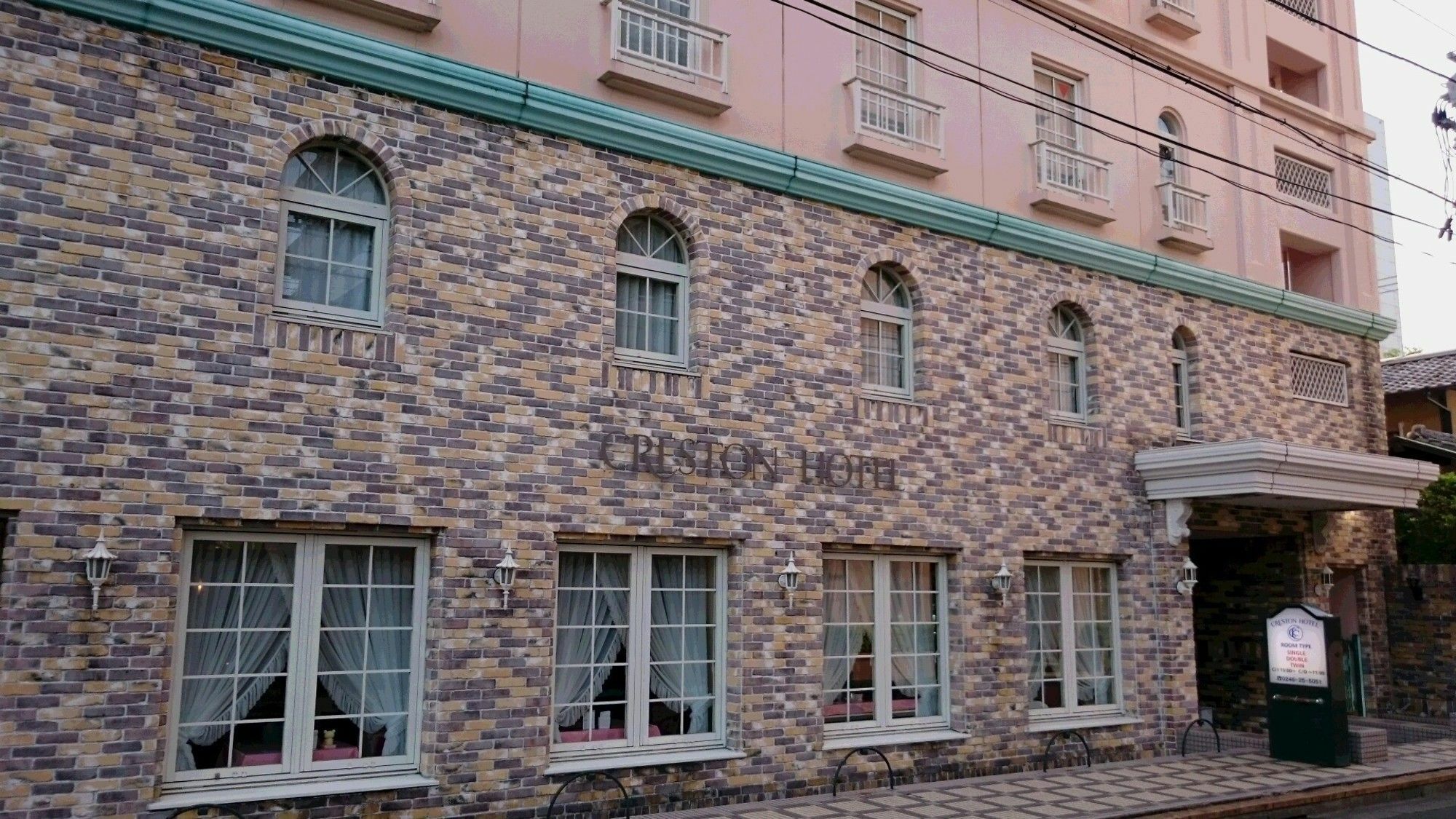 Creston Hotel إيواكي المظهر الخارجي الصورة